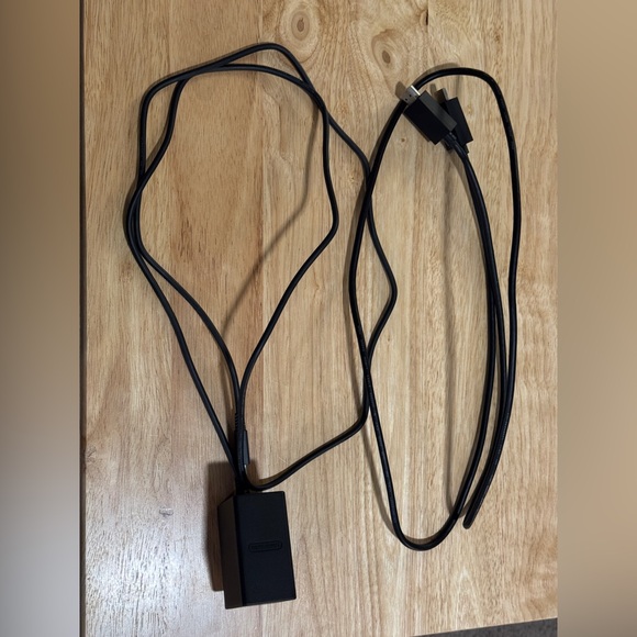 NINTENDO SWITCH OLED with grey joy cons - Picture 7 of 10